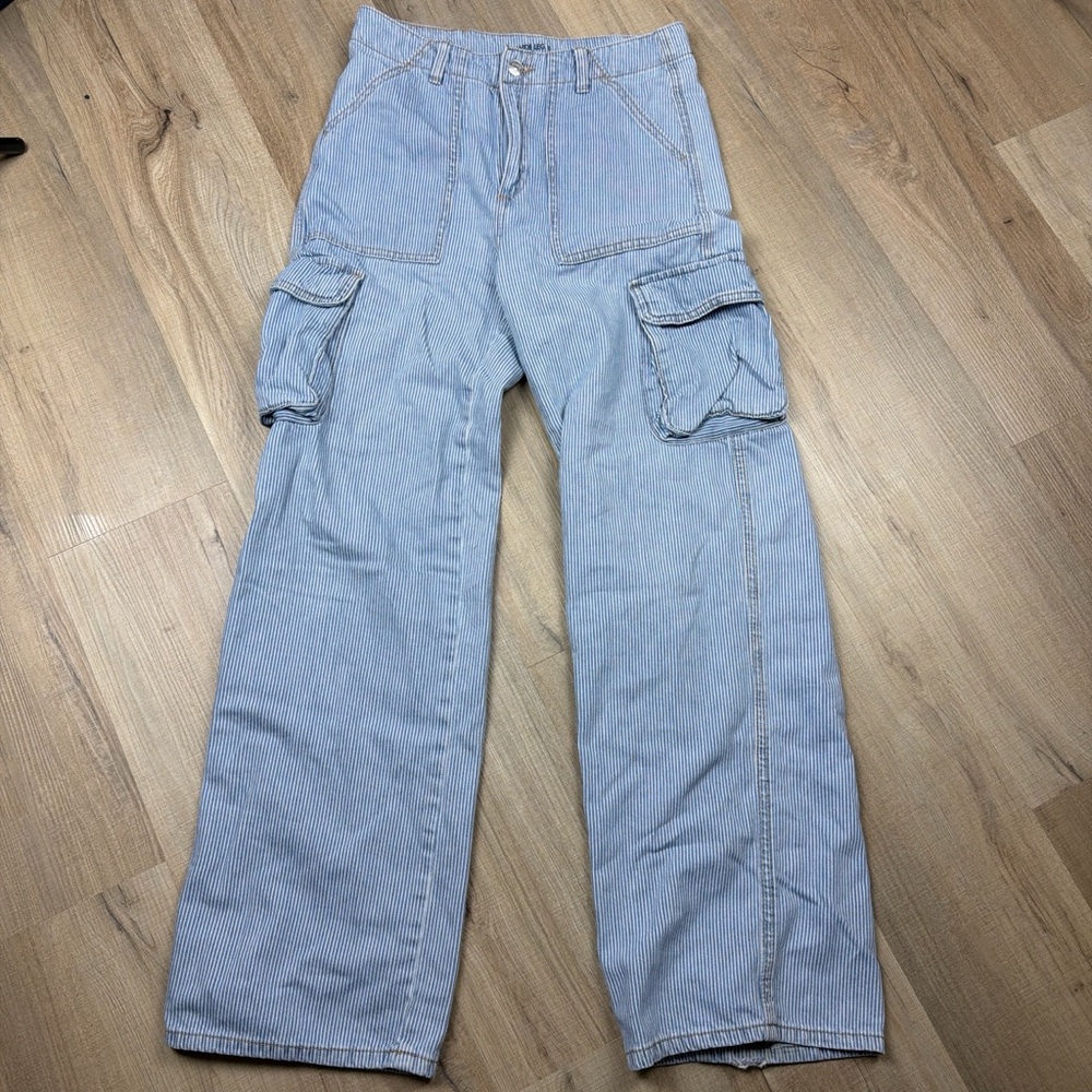 Kiabi Wide Leg Blue and White Striped Cargo Pants. Size 2. Purchased In Spain.